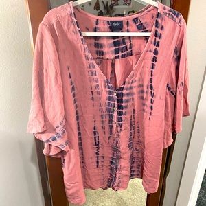 Cute tie dye blouse with butterfly sleeves